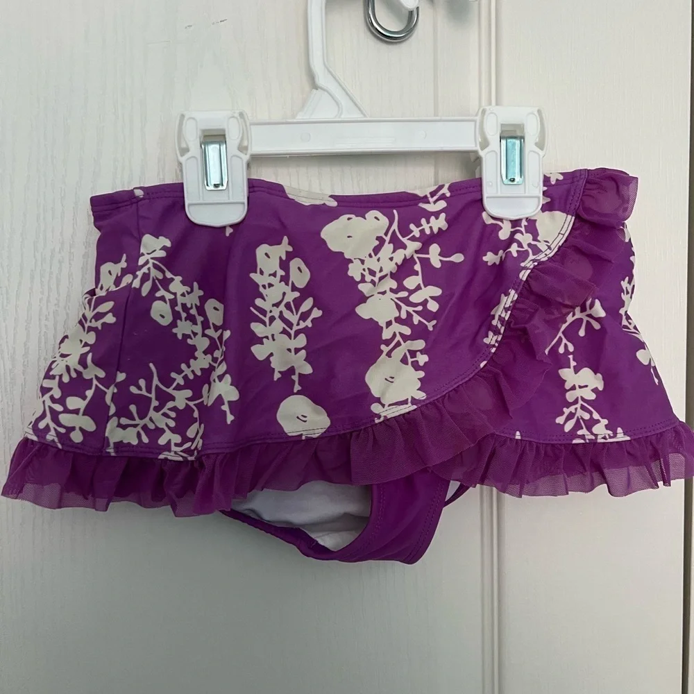 Hanna Swim bottoms, size 130 (8 -10), good condition